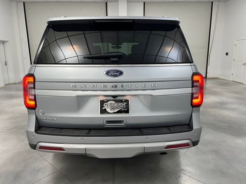 Used 2024 Ford Expedition Limited image 6