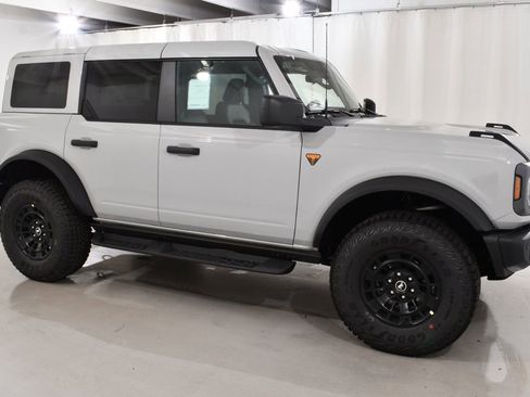 New 2026 Ford Bronco Badlands AWD/4WD image 5