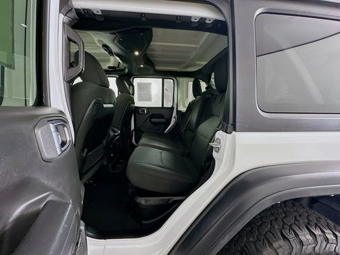 Used 2024 Jeep Wrangler Unlimited Rubicon 4xe AWD/4WD image 28