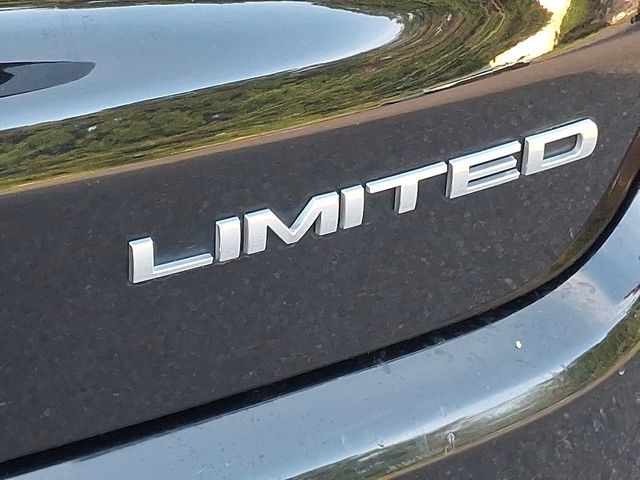 Used 2020 Jeep Compass Limited AWD/4WD image 27