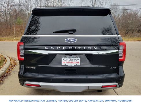 Used 2023 Ford Expedition Limited image 4