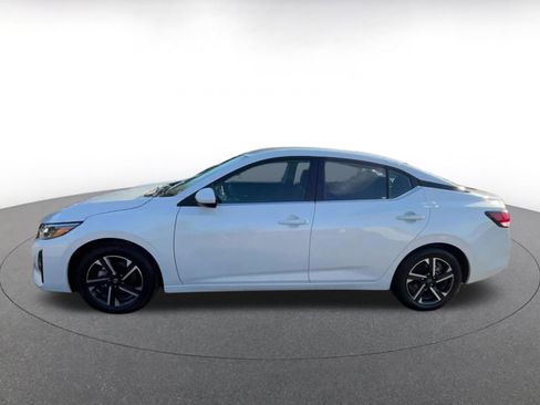 Used 2024 Nissan Sentra SV image 9
