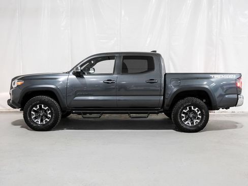 Used 2021 Toyota Tacoma TRD Off-Road AWD/4WD image 2