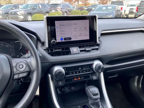 Used 2024 Toyota RAV4 LE AWD/4WD image 11