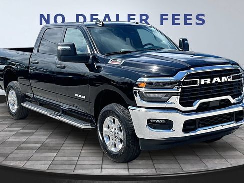 Used 2026 RAM 2500 Big Horn AWD/4WD image 3