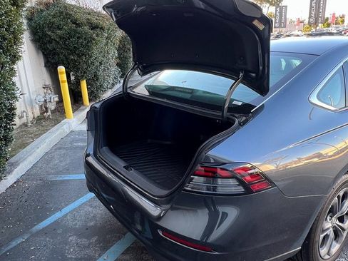 Used 2023 Honda Accord EX image 7