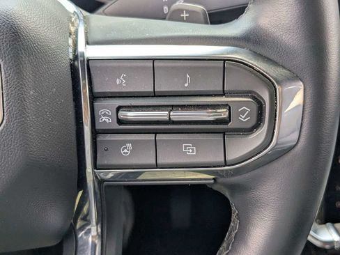 Used 2026 GMC Acadia Elevation w/ Elevation Premium Package FWD image 25