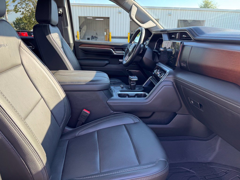 Used 2024 GMC Sierra 1500 Denali w/ Technology Package AWD/4WD image 12