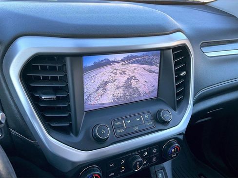 Used 2018 GMC Acadia SLT image 19