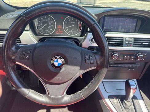 Used 2013 BMW 328i Convertible image 3