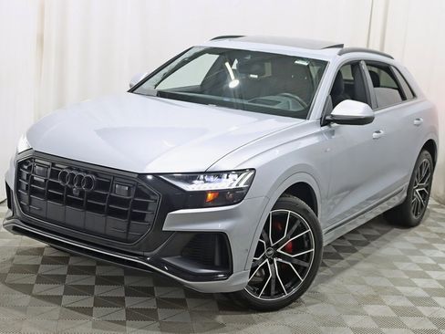 Used 2021 Audi Q8 Prestige w/ Prestige Package image 5