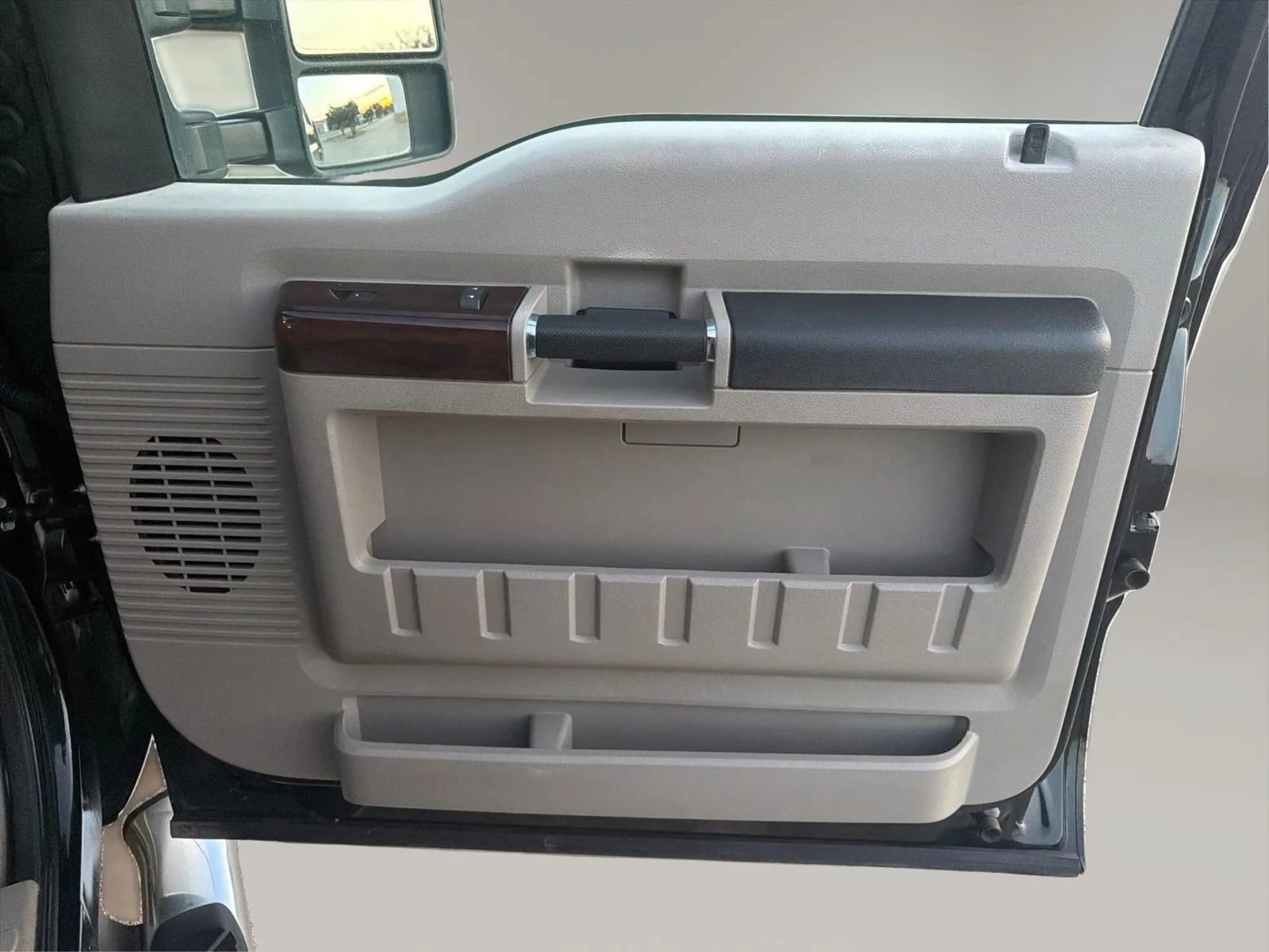 Used 2010 Ford F250 Lariat RWD image 24