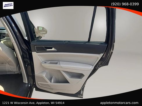 Used 2019 Volkswagen Atlas SEL R-Line AWD/4WD image 28