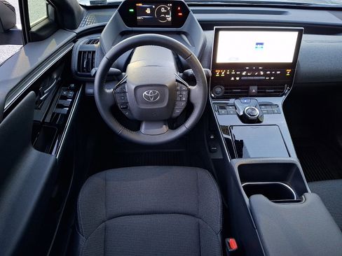 Certified 2025 Toyota bZ4X FWD image 11