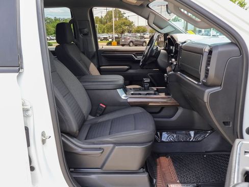 Used 2023 Chevrolet Silverado 1500 RST w/ Redline Edition AWD/4WD image 8