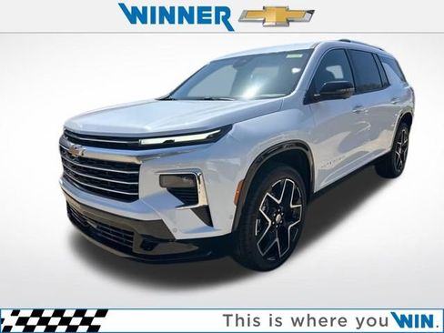 New 2026 Chevrolet Traverse High Country image 1