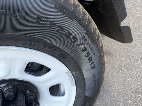 Used 2024 Chevrolet Brightdrop 400 w/ Commercial Equipment Package image 25