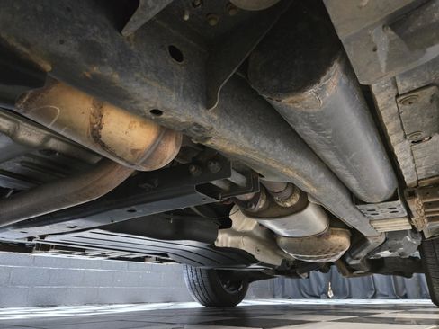 Used 2015 Land Rover LR4 HSE LUX image 30