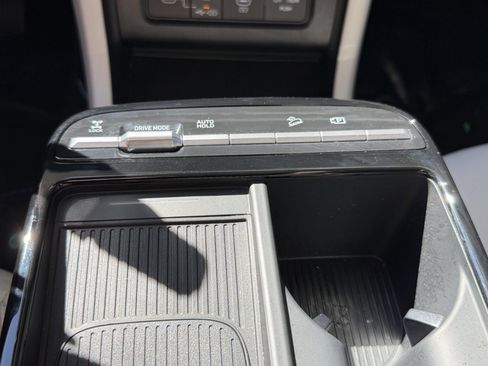 Used 2025 Hyundai Tucson Blue image 25