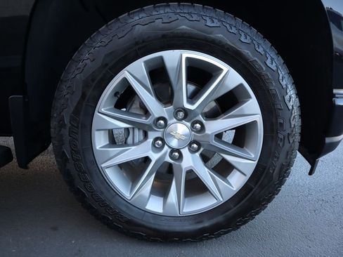 Used 2021 Chevrolet Silverado 1500 High Country w/ Safety Package II image 30