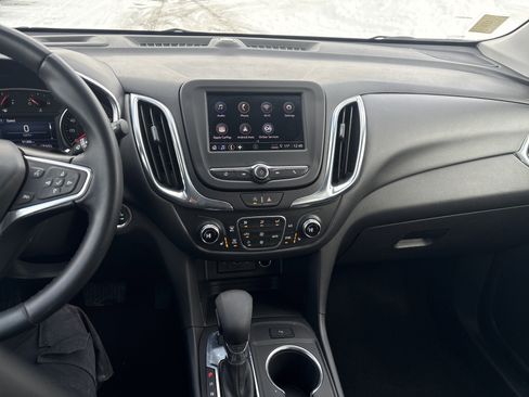 Used 2024 Chevrolet Equinox LT image 24