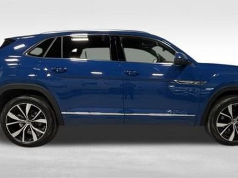 Used 2025 Volkswagen Atlas Cross Sport SEL Premium R-Line image 11