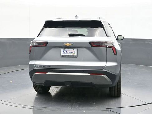 New 2026 Chevrolet Equinox LT image 10
