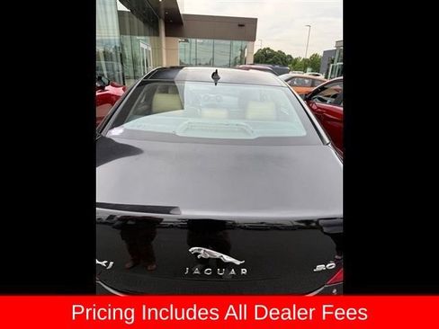 Used 2013 Jaguar XJ RWD image 1