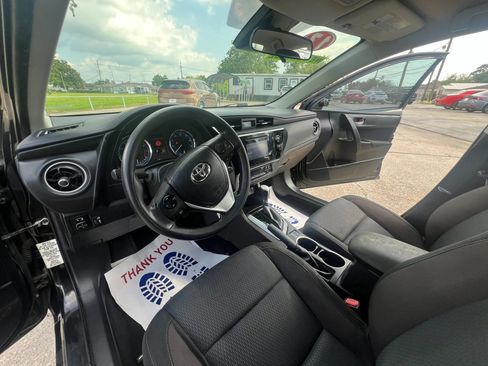 Used 2017 Toyota Corolla LE FWD image 12