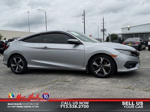 Used 2018 Honda Civic Touring image 1