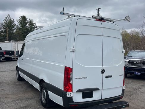 Used 2022 Mercedes-Benz Sprinter 2500 image 6
