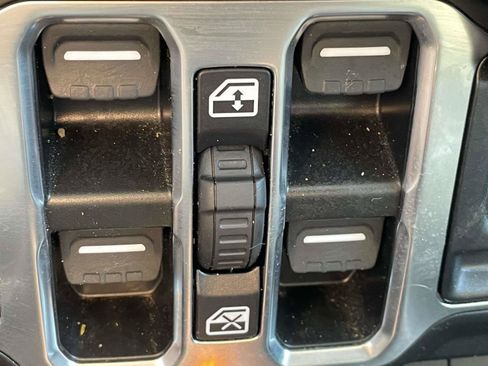 Certified 2024 Jeep Gladiator Sport AWD/4WD image 22