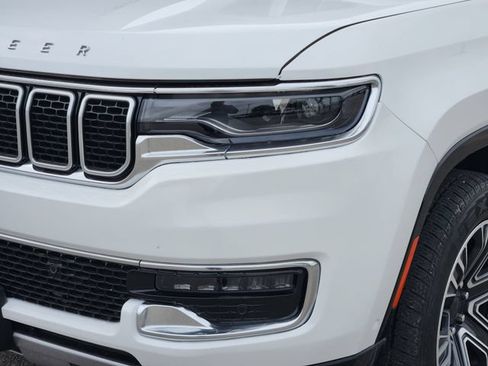 Used 2024 Jeep Wagoneer Series II AWD/4WD image 7