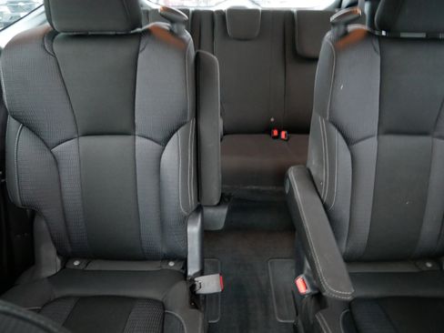 Used 2023 Subaru Ascent Premium w/ Convenience Package image 13