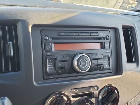 Used 2017 Chevrolet City Express LS image 22