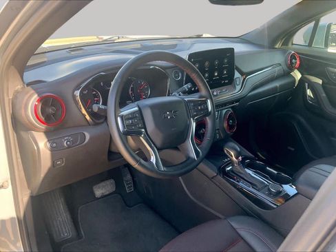 Used 2025 Chevrolet Blazer RS FWD image 17