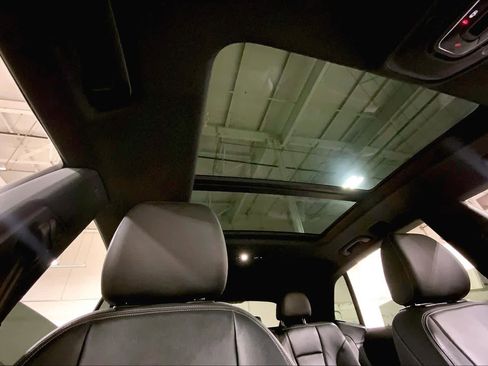 Used 2021 Audi Q8 Premium w/ Black Optic Package image 13