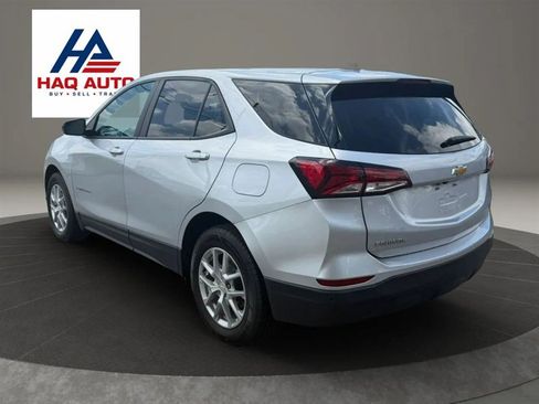 Used 2022 Chevrolet Equinox LS w/ LS Convenience Package FWD image 7