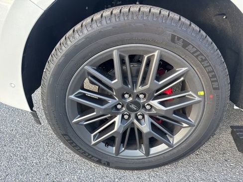 New 2025 Ford Expedition Max Platinum w/ Stealth Performance Package image 23