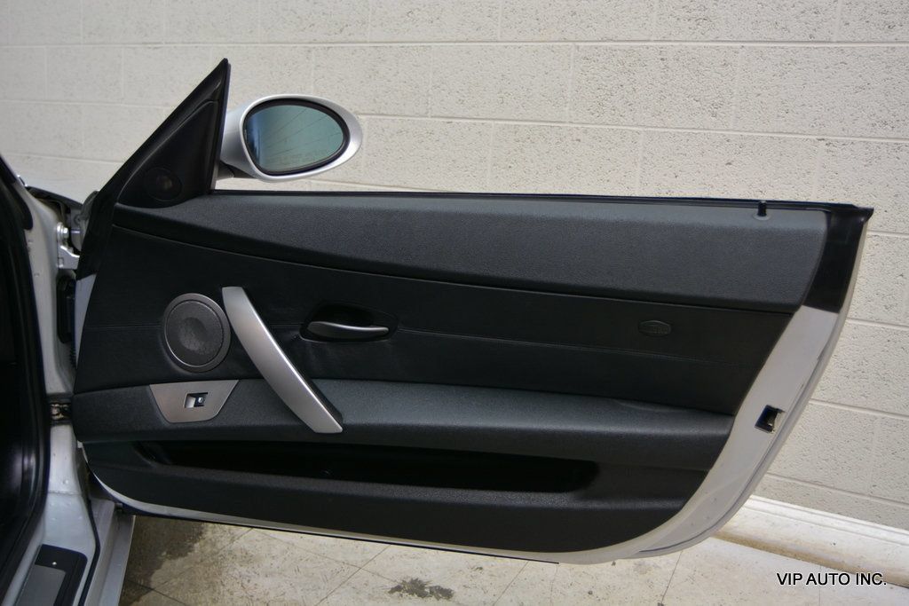 Used 2003 BMW Z4 3.0i RWD image 14