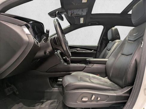 Used 2022 Cadillac XT5 Premium Luxury image 17