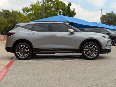 Used 2025 Chevrolet Blazer RS w/ Enhanced Convenience Package image 3