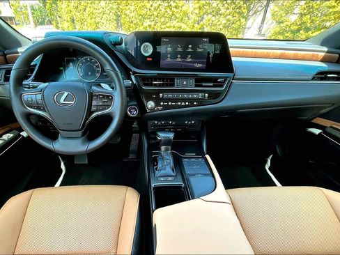 Used 2022 Lexus ES 300h w/ Premium Package FWD image 14