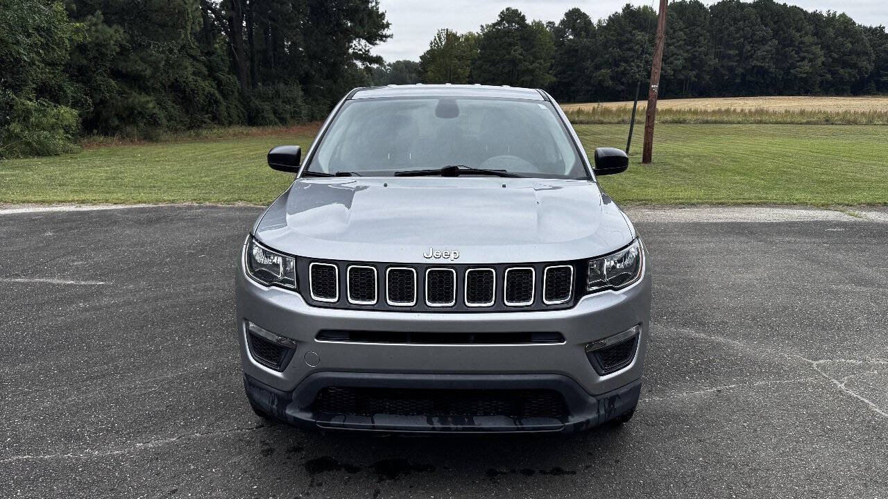 Used 2017 Jeep Compass Sport FWD image 3