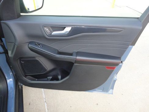 Used 2024 Ford Escape ST-Line image 17