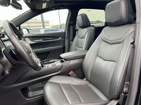 Used 2023 Cadillac XT5 Premium Luxury image 13