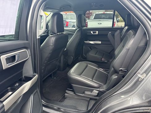 Used 2023 Ford Explorer XLT w/ Equipment Group 202A image 14