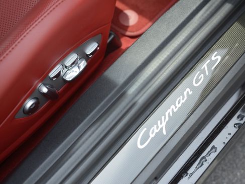 Used 2015 Porsche Cayman GTS RWD image 31