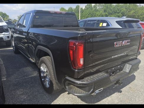 Used 2025 GMC Sierra 1500 Denali w/ Technology Package AWD/4WD image 7