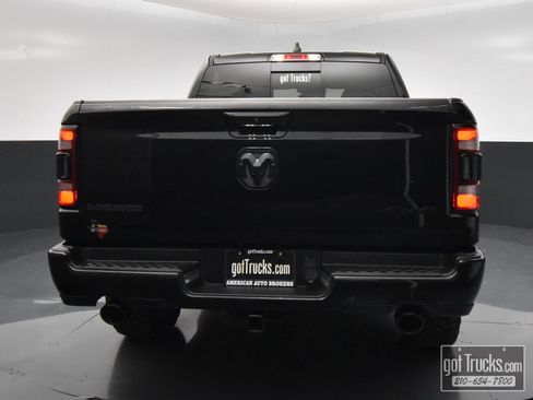 Used 2024 RAM 1500 Laramie AWD/4WD image 6